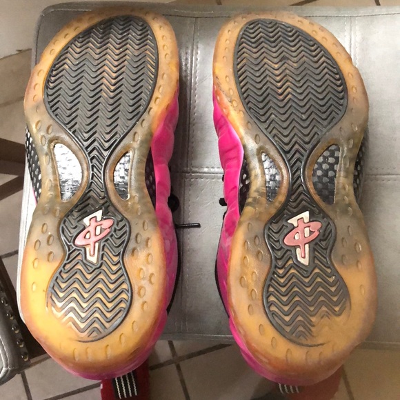 Jordan's, retros, lebrons, foams - Picture 7 of 7